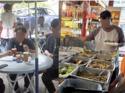 Duh! Pelanggan Ini Santai di Meja Padahal Makanan Sudah Habis