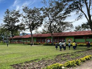Potret SMP Negeri 3 Wamena di Papua Pegunungan, Ruang Kelas Masih Kurang Potret SMP Negeri 3 Wamena di Papua Pegunungan, Ruang Kelas Masih Kurang