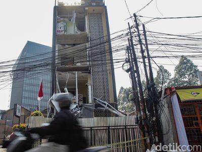 Suasana Terkini Pascaledakan Gedung Farmasi di Pondok Aren Tangsel