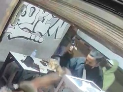 Viral Penyerangan Brutal ke Warkop di Tanah Abang, 2 Orang Kena Tembak