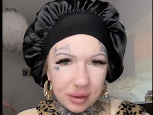 Wanita Ini Makan 10 Lembar Kertas Tiap Hari, Ngaku Seperti Ngidam Cokelat