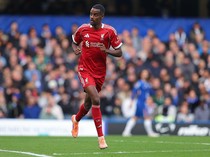 Isak Asyik-asyik saja