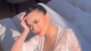 7 Pesona Amanda Manopo Kenakan Bridal Robe Menerawang, Cantik nan Seksi
