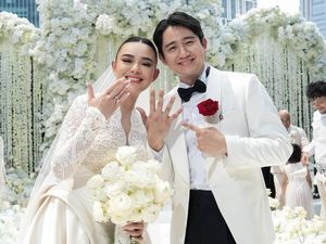 Tangis Haru Kenny Austin Sambut Amanda Manopo saat Pemberkatan Pernikahan Tangis Haru Kenny Austin Sambut Amanda Manopo saat Pemberkatan Pernikahan
