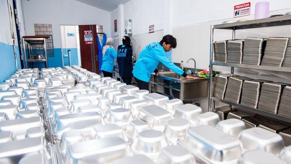 Bandung Hadirkan SPPG Baru, 2.400 Paket Makan Bergizi Siap untuk Anak Sekolah