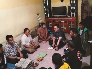 Dirintelkam Polda Sulsel Besuk 3 Driver Ojol Sakit, Ada Korban Begal-Kecelakaan Dirintelkam Polda Sulsel Besuk 3 Driver Ojol Sakit, Ada Korban Begal-Kecelakaan