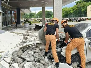 Filipina Diguncang Gempa Besar, Bangunan Rusak-Listrik Mati Filipina Diguncang Gempa Besar, Bangunan Rusak-Listrik Mati