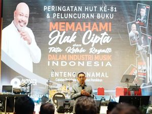 Hadiri Peluncuran Buku Enteng Tanamal, Menbud Soroti Hak Cipta & Royalti Hadiri Peluncuran Buku Enteng Tanamal, Menbud Soroti Hak Cipta & Royalti