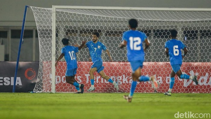 Indonesia vs India berlangsung di Stadion Madya, Jakarta, Jumat (10/10/2025) pukul 20.00 WIB. Pelatih Indra Sjafri ingin melihat kualitas pemainnya sebelum berlaga di SEA Games.