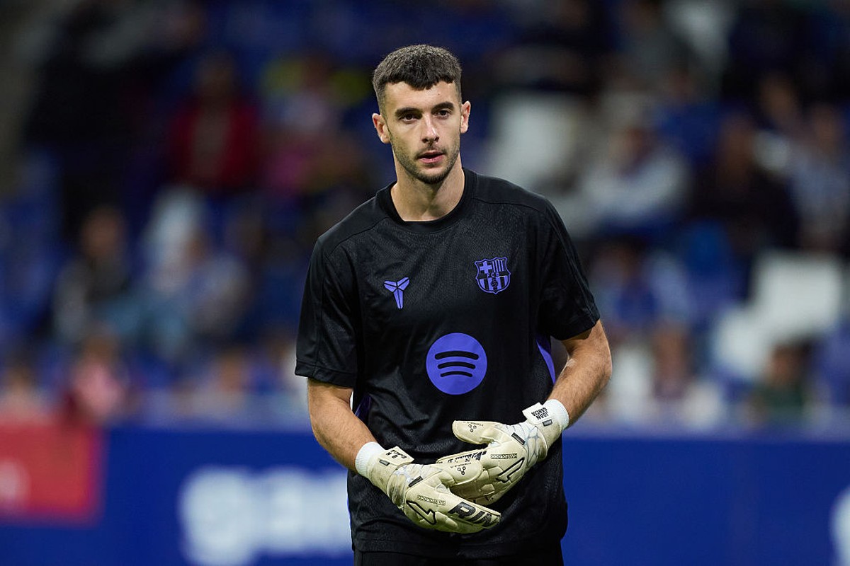 Joan Garcia kemalingan rumahnya saat memperkuat Barca di Piala Super Spanyol (Foto: Getty Images/Juan Manuel Serrano Arce)