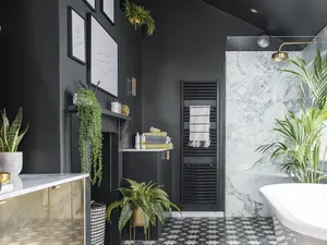 7 Inspirasi Dekorasi Kamar Mandi Hijau Penuh Tanaman