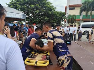 Gempa M 7,4 Guncang Filipina, 1 Orang Tewas Tertimpa Tembok Gempa M 7,4 Guncang Filipina, 1 Orang Tewas Tertimpa Tembok