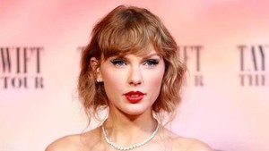 Usai Kasih Bonus ke Kru, Taylor Swift Donasi Rp 33,4 M Atas Nama Ayah