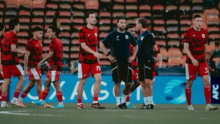 Timnas Indonesia menggelar latihan di King Abdullah Sports City Stadium pada Kualifikasi Piala Dunia 2026 Zona Asia.