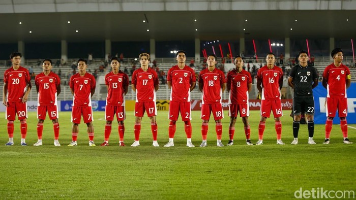 Timnas Indonesia U-23 berhadapan dengan India dalam laga uji coba. Pasukan Indra Sjafri kalah 1-2. Indonesia vs India berlangsung di Stadion Madya, Jakarta, Jumat (10/10/2025) malam WIB. Ini merupakan rangkaian persiapan Indonesia menuju SEA Games 2025.
