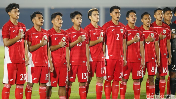 Timnas Indonesia U-23 berhadapan dengan India dalam laga uji coba. Pasukan Indra Sjafri kalah 1-2. Indonesia vs India berlangsung di Stadion Madya, Jakarta, Jumat (10/10/2025) malam WIB. Ini merupakan rangkaian persiapan Indonesia menuju SEA Games 2025.