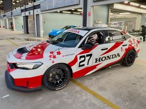Duo HMRT Avila dan Alvin Bahar Jalani Simulasi di Sepang Duo HMRT Avila dan Alvin Bahar Jalani Simulasi di Sepang