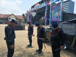 Polisi Cek Keamanan Konser Pensi SMA 68 di Jakpus, Pastikan Situasi Aman Polisi Cek Keamanan Konser Pensi SMA 68 di Jakpus, Pastikan Situasi Aman