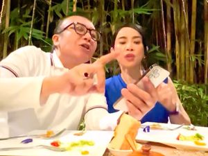 Momen Dearly Joshua Ngopi dan Makan Romantis Bareng Ari Lasso Momen Dearly Joshua Ngopi dan Makan Romantis Bareng Ari Lasso