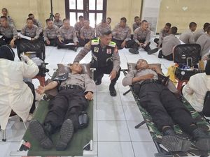 Siswa SPN Polda Jatim Pasok 170 Kantong Darah ke PMI Mojokerto