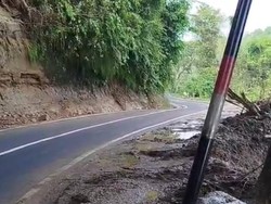 Sempat Tertutup Longsor, Jalur Cianjur-Sindangbarang Kembali Normal