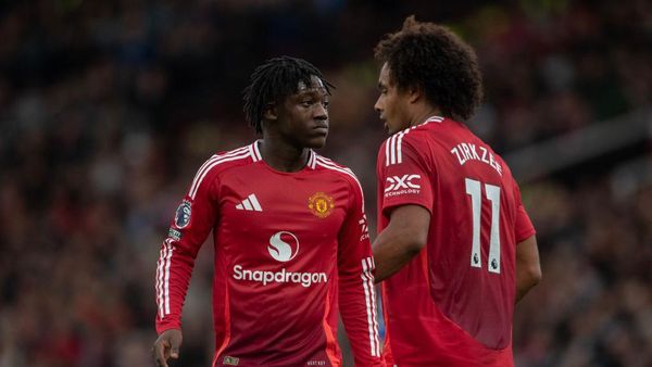 Zirkzee dan Mainoo Menuju Jalan Keluar MU