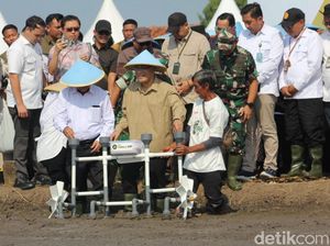 Melalui T1P4K Budiman Sudjatmiko Luncurkan Revolusi Pertanian di Cirebon Melalui T1P4K Budiman Sudjatmiko Luncurkan Revolusi Pertanian di Cirebon