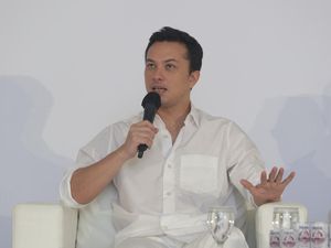 Nicholas Saputra Bagikan Cara Hadapi Tekanan Hidup Nicholas Saputra Bagikan Cara Hadapi Tekanan Hidup