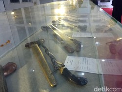 Saat Pusaka dan Cagar Budaya Indramayu Dipamerkan di Gedung Tua Saat Pusaka dan Cagar Budaya Indramayu Dipamerkan di Gedung Tua