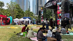 Serunya TikTok Food Fest 2025, Bisa Kulineran Sambil Piknik di Hutan Kota