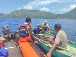 Diduga Terjatuh Saat Memancing, Nelayan di Ende Dilaporkan Hilang Diduga Terjatuh Saat Memancing, Nelayan di Ende Dilaporkan Hilang