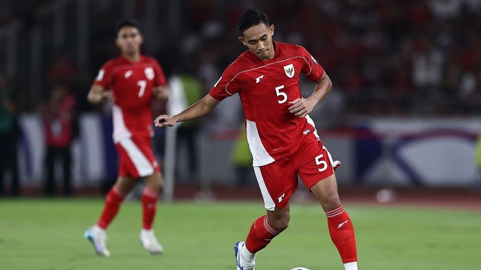 JAKARTA, INDONESIA - MARCH 25: Rizky Ridho of Indonesia in action during the FIFA World Cup qualifier Asian third round Group C match between Indonesia and Bahrain at Gelora Bung Karno Stadium on March 25, 2025 in Jakarta, Indonesia. (Photo by Robertus Pudyanto/Getty Images)