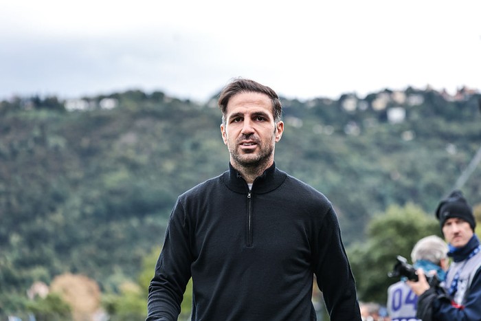Cesc Fabregas, head coach of Como 1907, is present during the Serie A football match between Como 1907 and US Cremonese in Como, Italy, on September 27, 2025, at Stadio Giuseppe Sinigaglia. (Photo by Emanuele Comincini/NurPhoto via Getty Images)