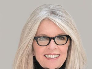Diane Keaton Berjuang Melawan Kanker Kulit dan Bulimia Sepanjang Hidupnya Diane Keaton Berjuang Melawan Kanker Kulit dan Bulimia Sepanjang Hidupnya