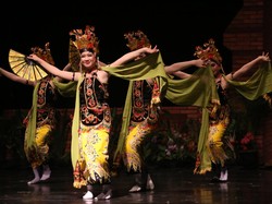 Pesona Tari Gandrung Warisan Budaya Ikon Banyuwangi Pesona Tari Gandrung Warisan Budaya Ikon Banyuwangi