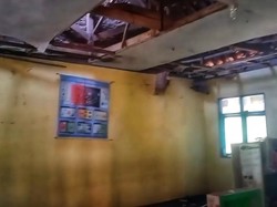 Pilu SDN Nagrak Sukabumi, Setahun Menanti Perbaikan Atap Roboh