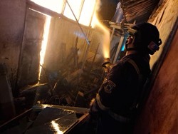 Gegara Lupa Matikan Tungku, Rumah di Kuningan Hangus Terbakar