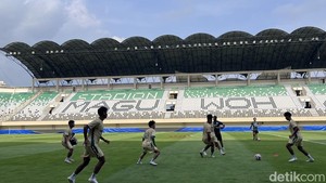 Prediksi Line-Up PSS Sleman Vs Kendal Tornado, Jajang Mulyana Absen?