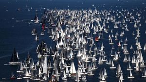 Barcolana 2025: Ribuan Kapal Layar Meriahkan Regata Terbesar Dunia di Teluk Trieste