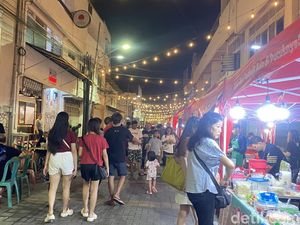 Setelah Tutup Setahun, Pasar Semawis Buka Lagi di Pecinan Semarang Setelah Tutup Setahun, Pasar Semawis Buka Lagi di Pecinan Semarang