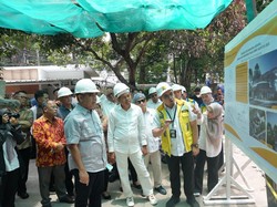 Ahmad Muzani Tinjau Renovasi Mes MPR di Bandung yang Sempat Dibakar Massa