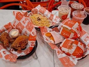 Pecinta Kuliner Wajib Coba! Ada Ayam Goreng Saudi di Padalarang Pecinta Kuliner Wajib Coba! Ada Ayam Goreng Saudi di Padalarang