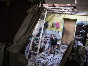 Angin Puting Beliung Rusak Puluhan Rumah di Cimahi