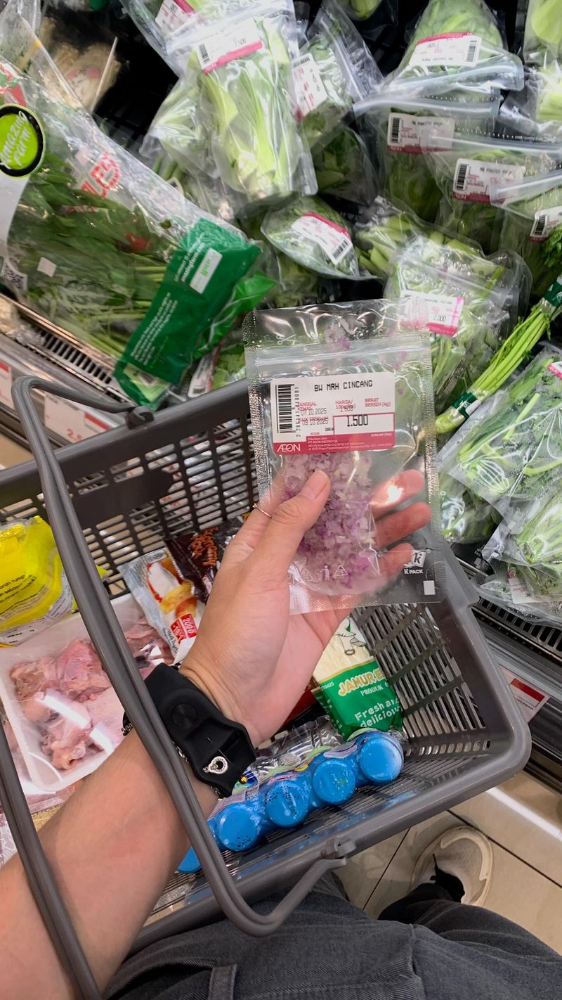 Bumbu segar kemasan sekali masak.
