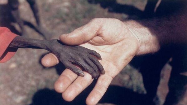 Foto Menakjubkan yang Mengabadikan Momen Ikonik dalam Sejarah Dunia