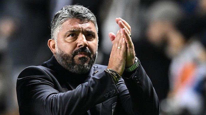 TALLINN, ESTONIA - OCTOBER 11:  Gennaro Gattuso of Italy greet the fans during the FIFA World Cup 2026 qualifier match between Estonia and Italy at A Le Coq Arena on October 11, 2025 in Tallinn, Estonia. (Photo by Image Photo Agency/Getty Images)