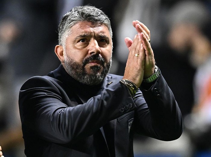 TALLINN, ESTONIA - OCTOBER 11:  Gennaro Gattuso of Italy greet the fans during the FIFA World Cup 2026 qualifier match between Estonia and Italy at A Le Coq Arena on October 11, 2025 in Tallinn, Estonia. (Photo by Image Photo Agency/Getty Images)