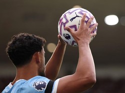 Guardiola: City Perlu Beli Pemain untuk Throw-in Panjang