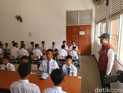Mensos Gus Ipul: Sekolah Rakyat Jadi Langkah Nyata Entaskan Kemiskinan Mensos Gus Ipul: Sekolah Rakyat Jadi Langkah Nyata Entaskan Kemiskinan