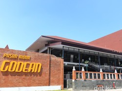 Talang Masih Bocor, Operasional Pasar Godean Sleman Mundur